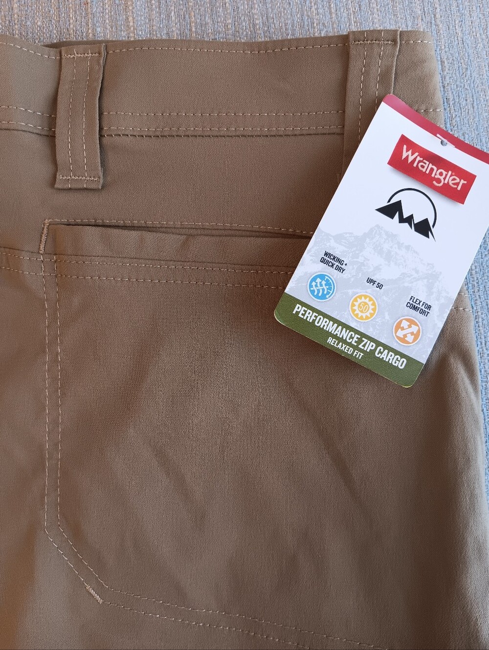 Wrangler Relaxed Fit Performance Cargo Shorts, NWT, Size 46